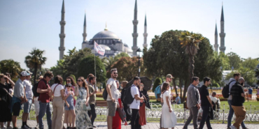 turkiye-dunya-turizminde-birinci-4e-yukseldi-italya-ve-yunanistani-geride-birakti-BpIlnn4q.jpg