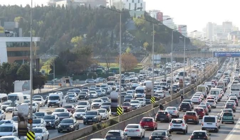 Türkiye’nin otomobil tercihleri tamamen değişti: Beyaz renk ve dizel tahtını kaptırdı