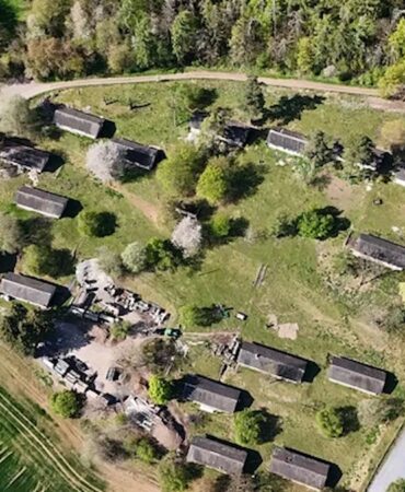 almanyada-hayalet-tesis-390-bin-euroya-satilik-saglik-koyu-hayaliyle-bekleyen-eski-tatil-kampi-jwiJk7Mq.jpg