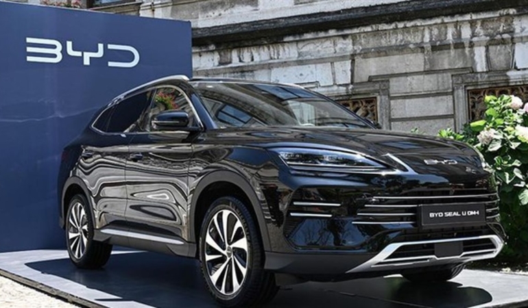 Elektrikli Araç Savaşında Sürpriz Dönemeç: BYD Geriliyor, TOGG Zirvede