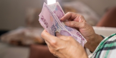 emekli-ayliklarinda-kesinti-ve-ust-sinir-duzenlemesi-he4hQFse.jpg