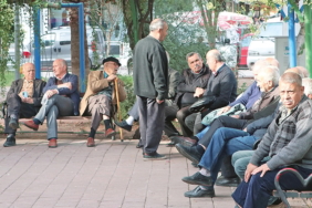 emekli-maaslarindaki-esitsizlik-ve-sgk-endiseleri-nSSMEgas.jpg