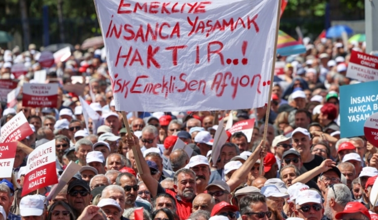 Emeklilerin Yeni Siyasi Yolculuğu: TEP ve EYP Birleşmesi