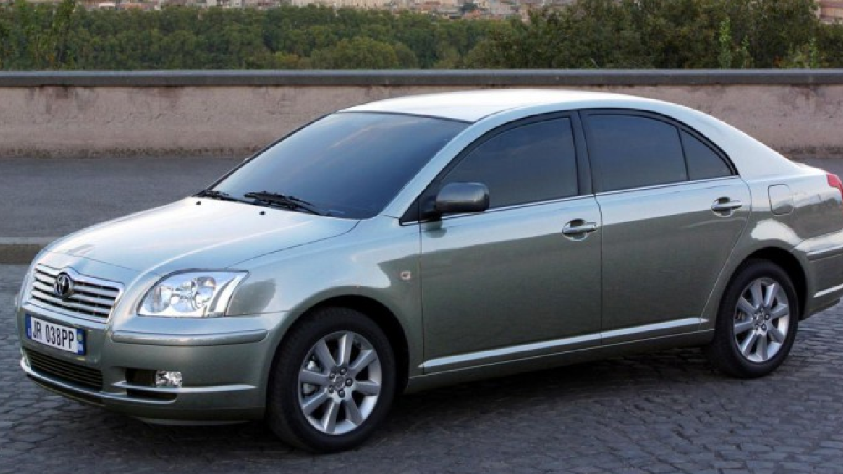 Toyota Avensis — Konfora odaklı D segmenti