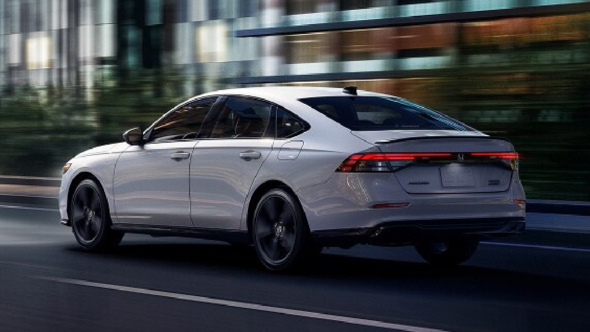 Honda Accord — Alan ve konfor arayanlara