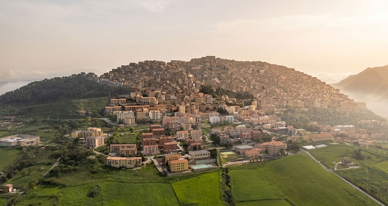 sicilyadan-dunyaya-bedava-evlerin-arkasindaki-sasirtici-gercekler-RxmN4qQt.jpg