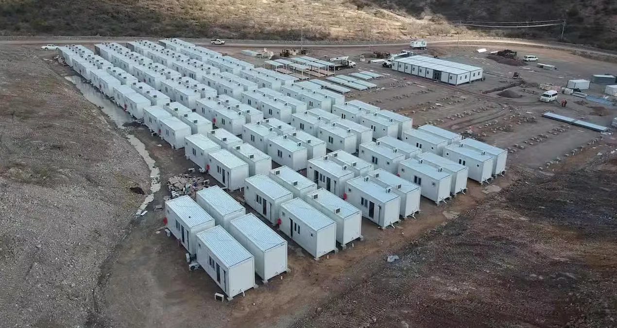 and-daglarinda-yukselen-dev-madenci-sehri-vicu-a-kampi-12-bine-hazirlaniyor-4dKOusAO.jpg