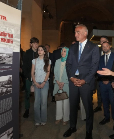 ankarada-kultur-bulusmasi-ersoy-ile-suleymaninin-renkli-gezintisi-zB6vHxDG.jpg