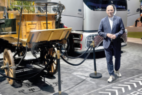 elektrikli-kamyonun-izinde-mercedesbenz-turkte-yeni-donem-ve-yatirim-hamleleri-cW3nrLie.jpg