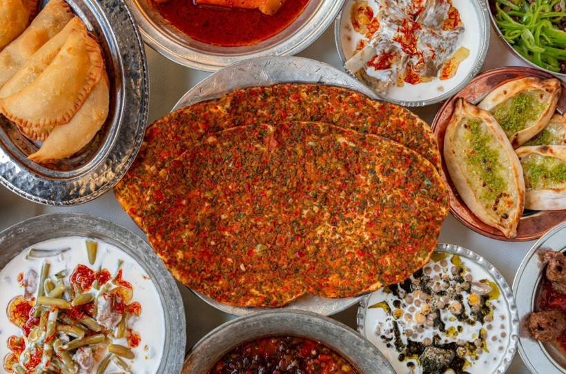 Gastronominin Şenliği: Lezzet Noktaları ve Ustalar