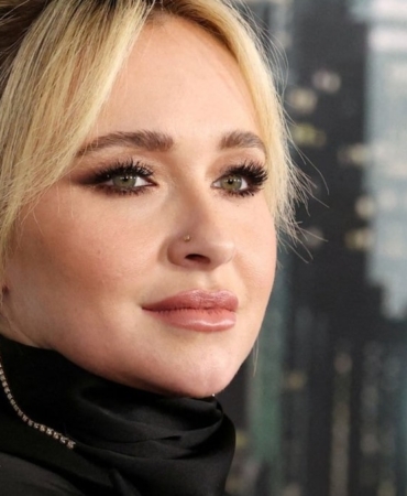 hayatinin-zirvesinde-aniden-yitirilen-yildiz-hayden-panettierenin-olumu-toksik-etkiye-baglandi-T8nS8ilh.jpg