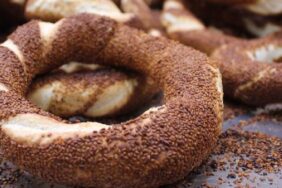 istanbulda-simit-fiyati-30-liraya-yukseldi-c3b2VX6d.jpg