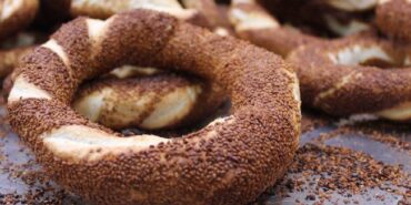 istanbulda-simit-fiyati-30-liraya-yukseldi-c3b2VX6d.jpg