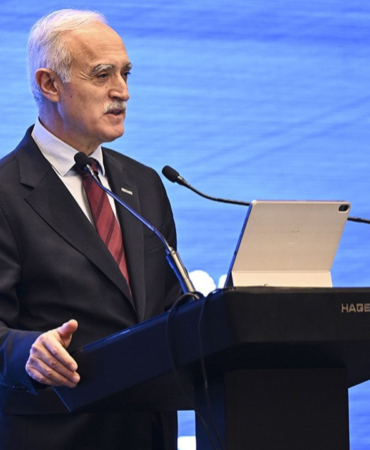 kuresel-ticarette-yeni-firsatlar-turkiyenin-guven-rekabetiyle-one-cikma-zamani-IWHshXLQ.jpg