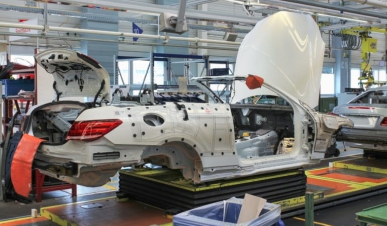 Mercedes’in Almanya’daki Geleceği: Çalışma Saatlerinden Fabrika Kapısına Kadar Hamleler