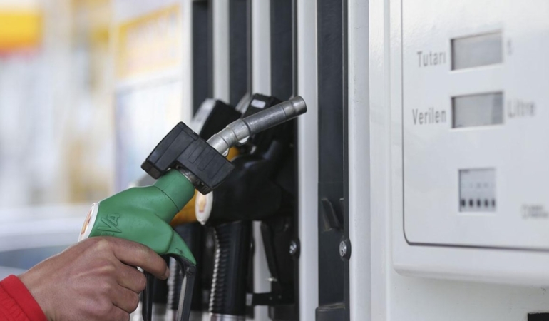 Motorin 100 TL’yi Aştı: Tabelalarda Nasıl Görünecek?
