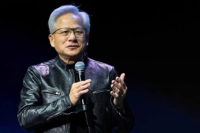 nvidia-ceosu-jensen-huang-hizli-ilerleme-guvenlikle-birlikte-surmeli-3tETWIUC.jpg