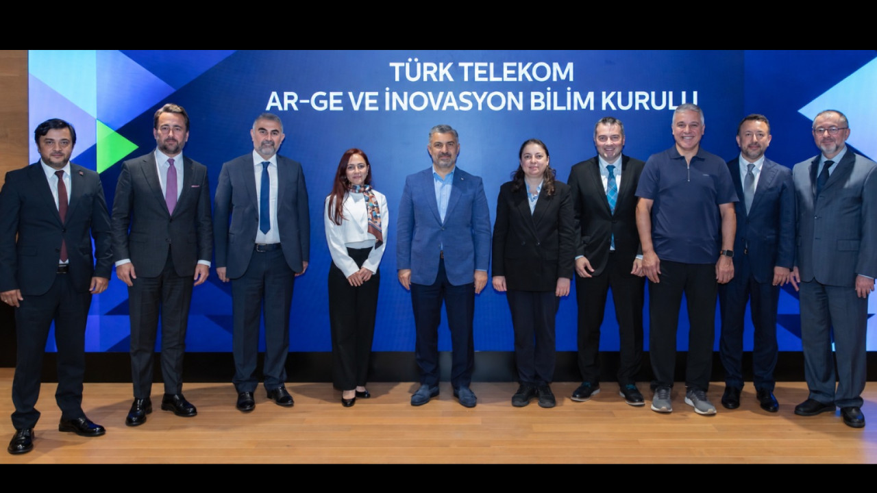 turk-telekom-ar-ge-ve-inovasyon-bilim-kurulu-akademisektor-is-birligini-guclendirme-hamlesi-DmR4cWtk.jpg