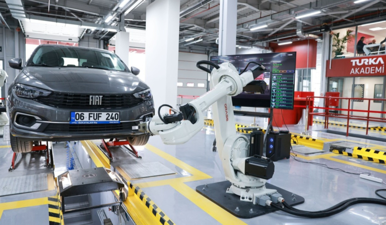 TURKA ve Altınay İş Birliğiyle Yerli Robotik Sistemlerle Yeni Nesil Araç Muayenesi