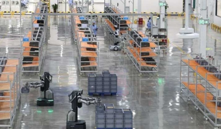 UBTech Liuzhou Akıllı Fabrikası: İnsansı Robotlarda Seri Üretime Geçişin Kurumsal Adımı