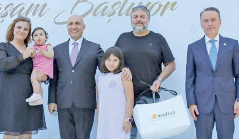 Vakıf GYO Tamamlanan VSancaktepe Merkez Projesini Hak Sahiplerine Teslim Etti