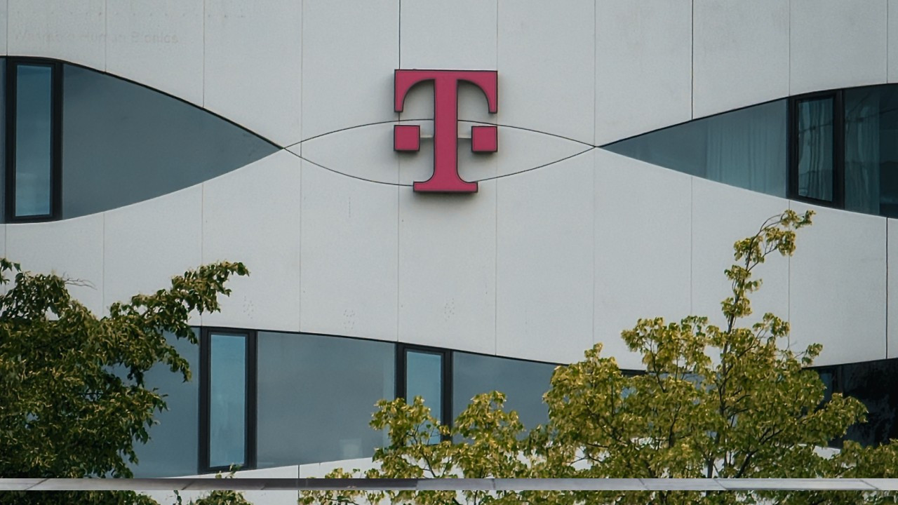 300-milyar-dolarlik-dev-birlesme-askiya-alindi-t-mobile-ve-deutsche-telekom-anlasmasinda-kriz-YmjAKO61.jpg