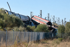 ispanyada-iki-yuksek-hizli-tren-carpisti-cok-sayida-olu-ve-yarali-var-U7XG4K5Y.jpg