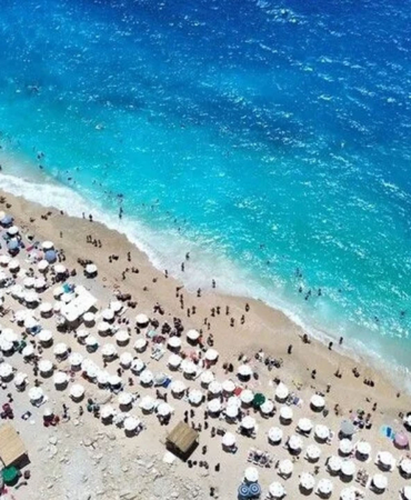 turizmde-2027-hedefi-belli-oldu-70-milyar-dolar-gelir-666-milyon-ziyaretci-1e9VVFpQ.jpg